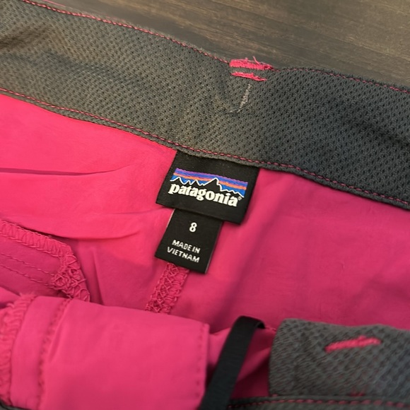 Patagonia quandary shorts. Size 8 pink - Picture 2 of 4